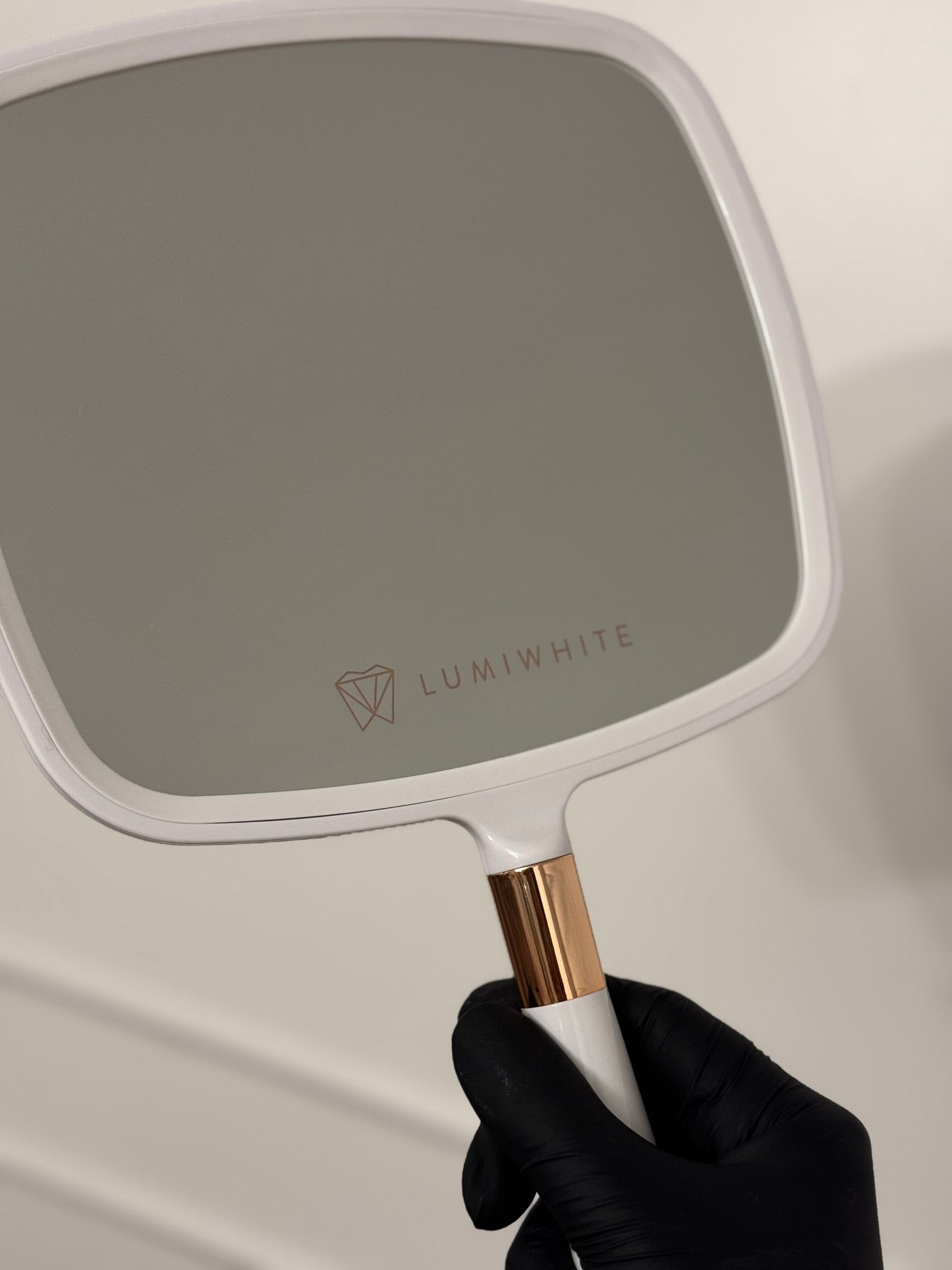 LUMIWHITE Smile Mirror